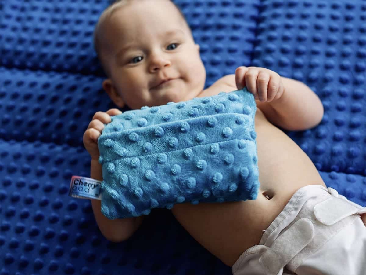 termofor z pestek wiśni dla noworodka
